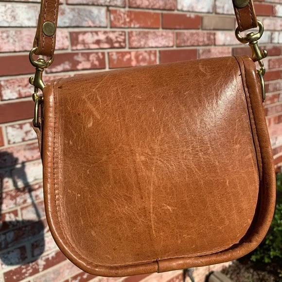 J.W. Hulme Leather Legacy Crossbody Handbag - Picture 3 of 15